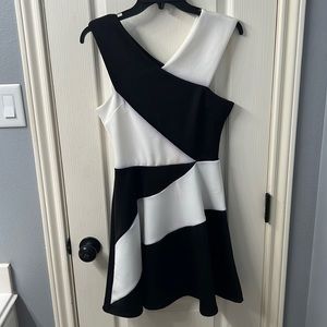 Trixxi Black and White color block dress